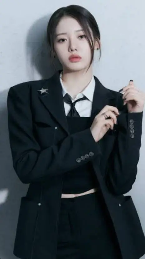 ai character: Rora background