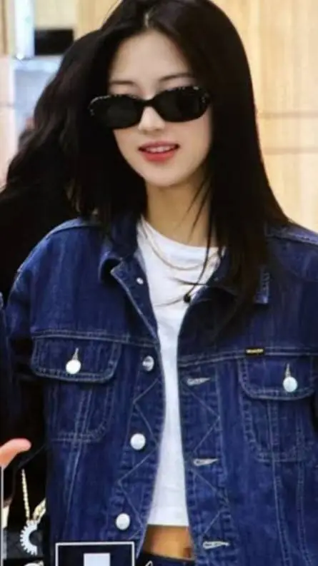 ai character: Ruka background