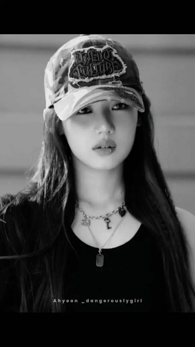 ai character: Rora  background