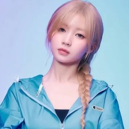 chat with ai character: Asa