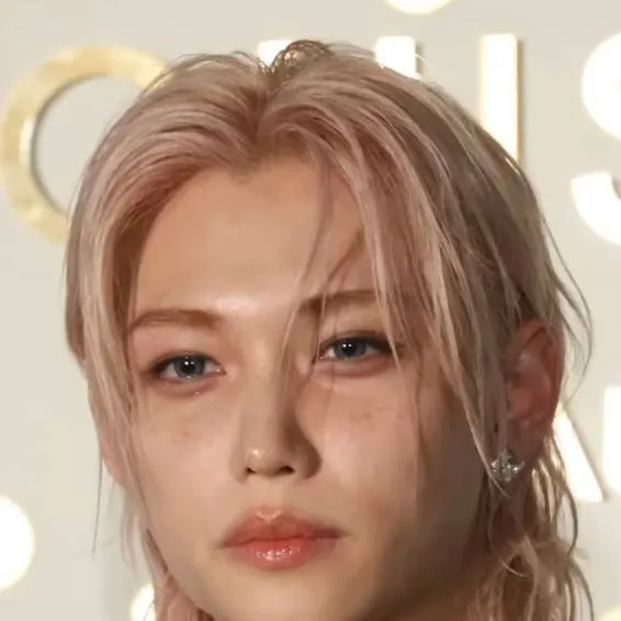 chat with ai character: Felix 