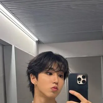 chat with ai character: Han :>