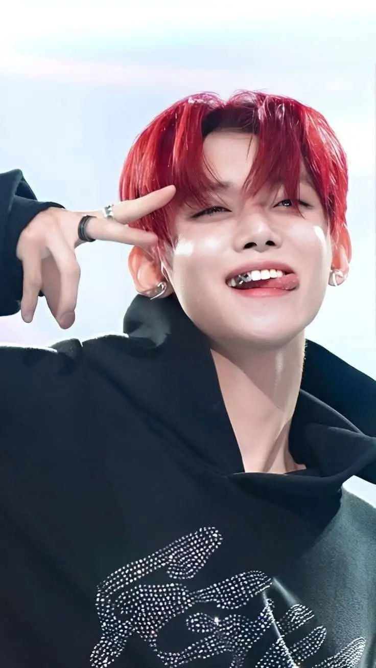 ai character: YEONJUN💋❤ background