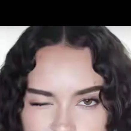 chat with ai character: Daniela Avanzini