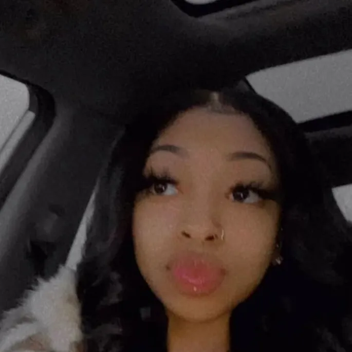 chat with ai character: Kylie💋