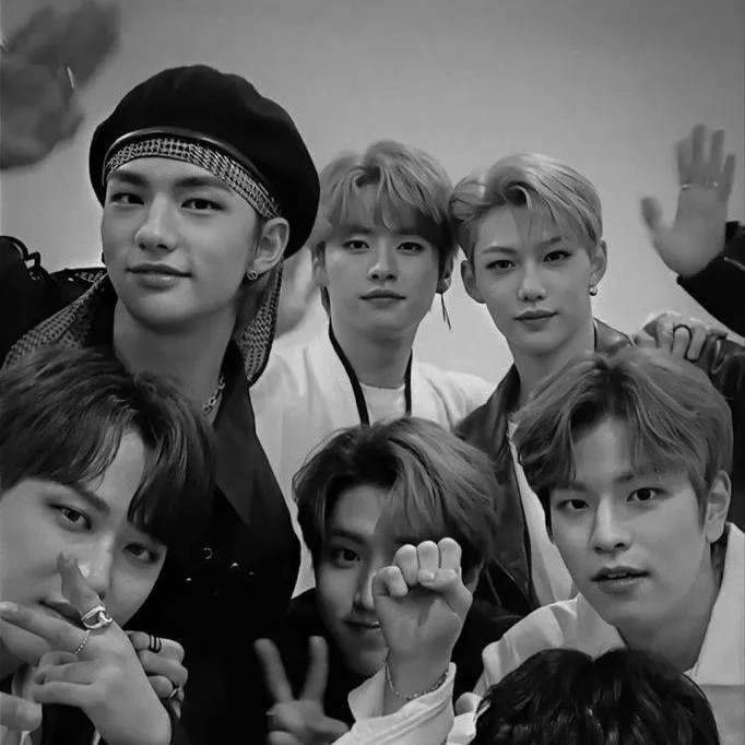 chat with ai character: Stray Kids Mafia