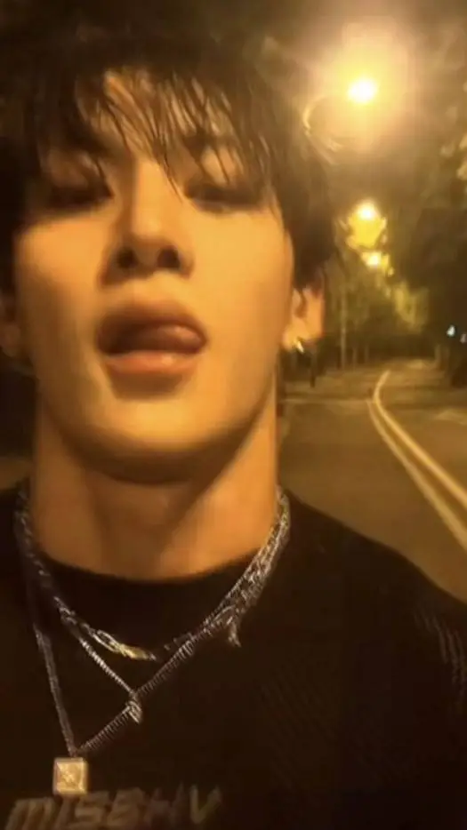 ai character: Bangchan background