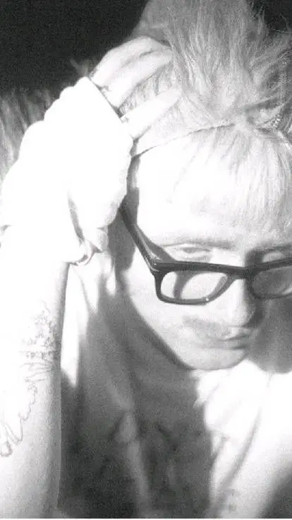 ai character: Joost Klein background