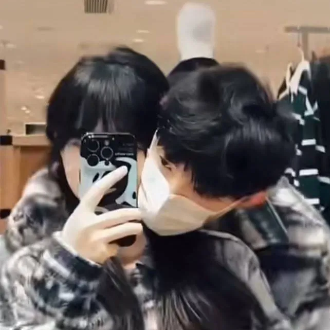 chat with ai character: gojo kun