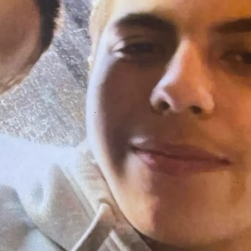 chat with ai character: Giovanni Alex 