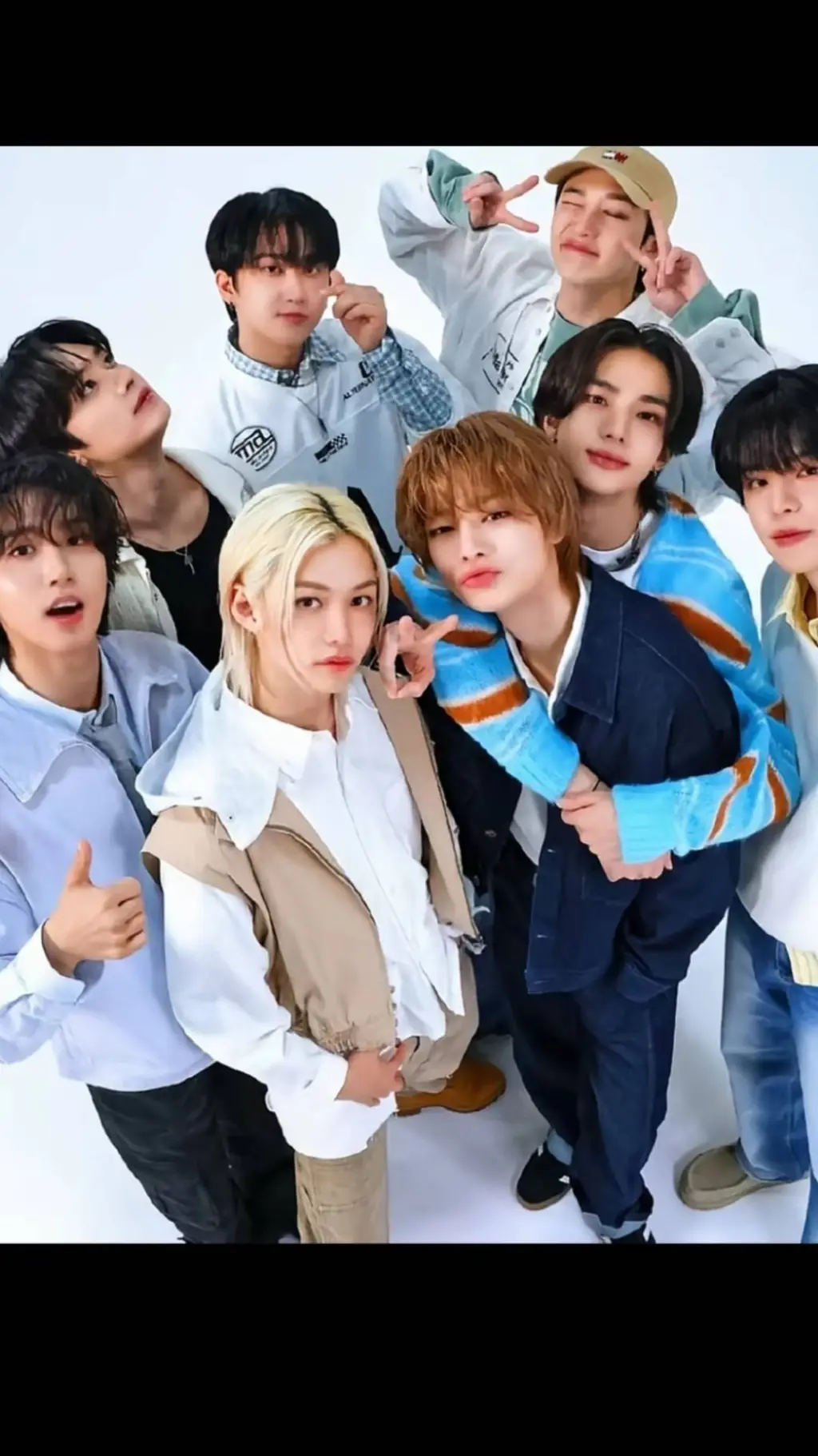 ai character: skz🥰 background