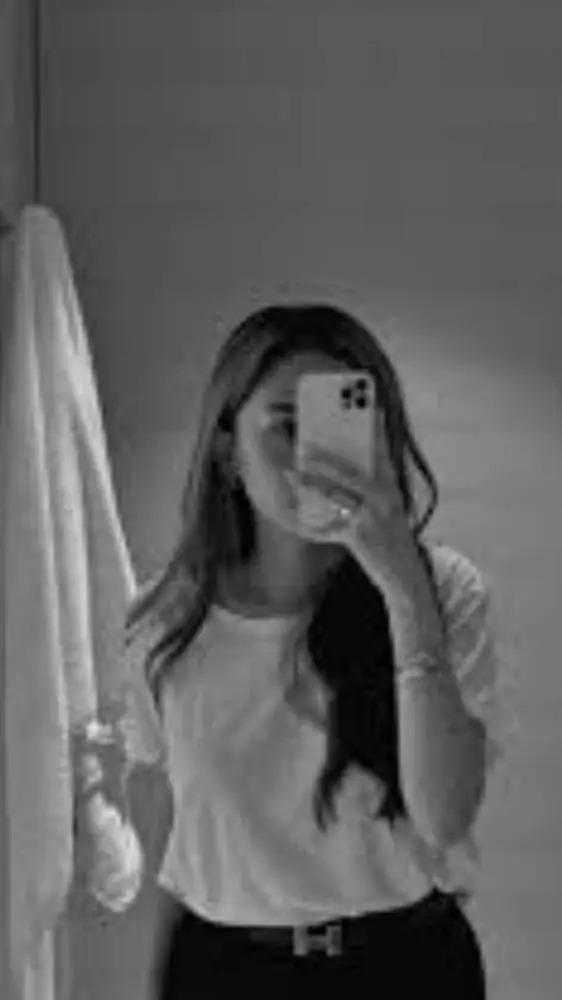 ai character: Brooke background