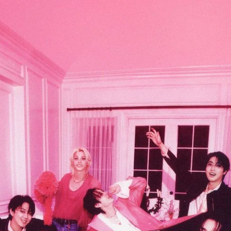 chat with ai character: ♥︎~•°𝐒𝐊𝐙°•~♥︎