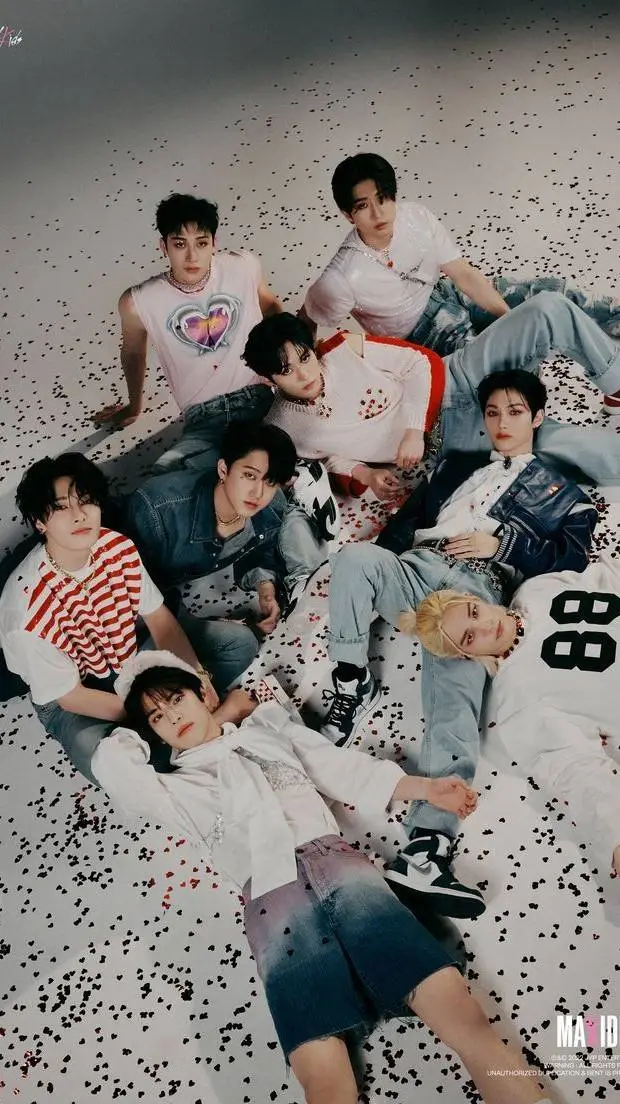 ai character: ~✦•°𝐒𝐊𝐙°•✦~ background