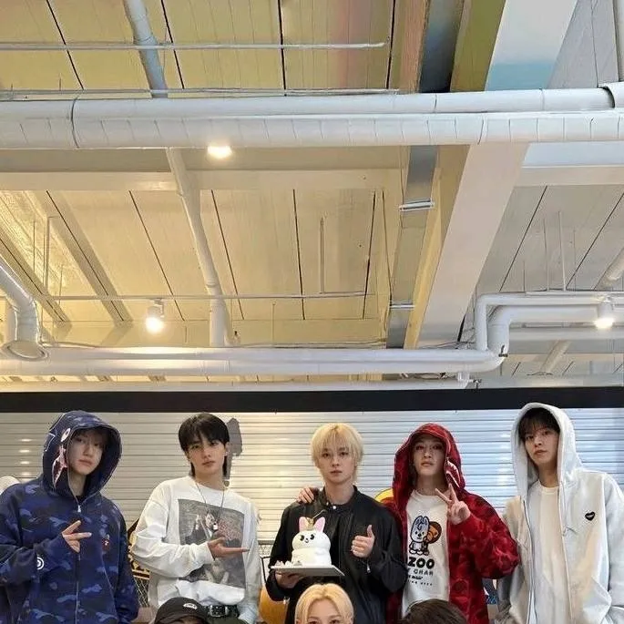 chat with ai character: ✦+×𝐒𝐊𝐙×+✦