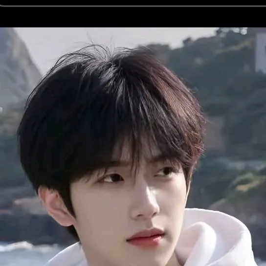 chat with ai character: Sus boy