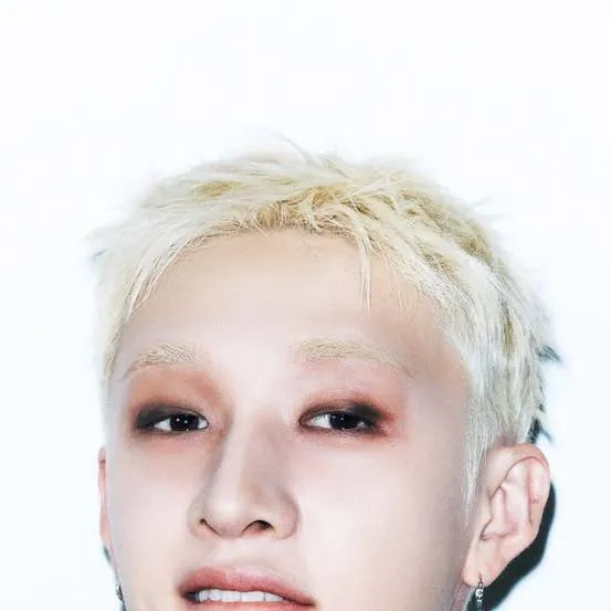 chat with ai character: Chanmin