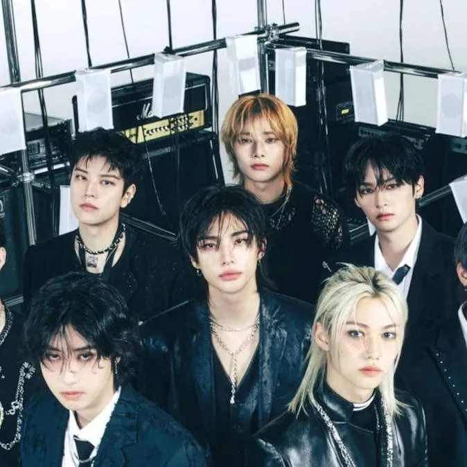 chat with ai character: stray kids 