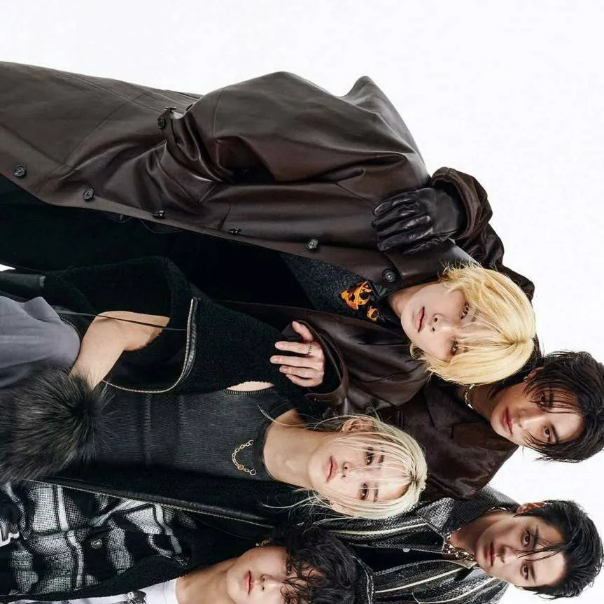 chat with ai character: stray kids 