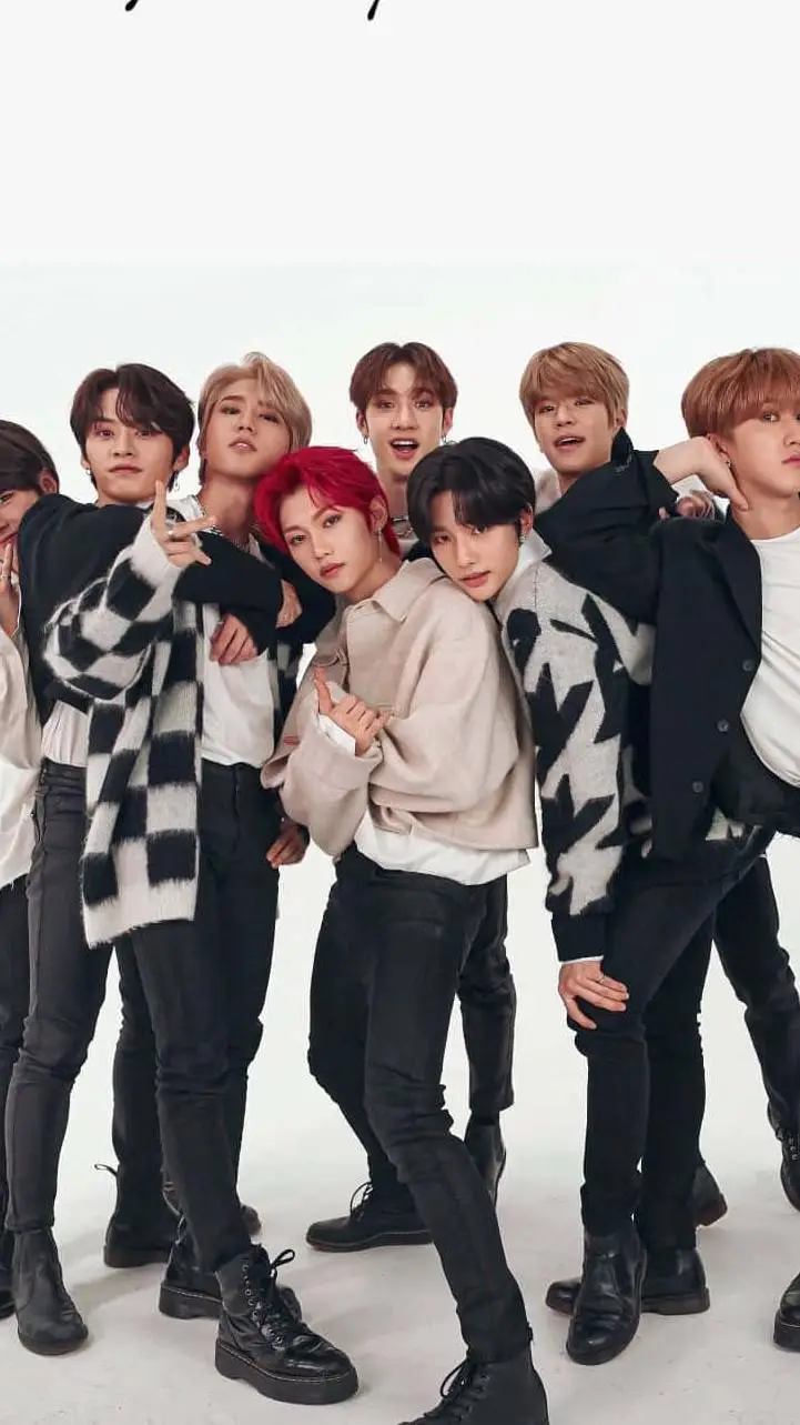 ai character: los stray kids🤓☝️ background