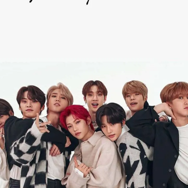 chat with ai character: los stray kids🤓☝️