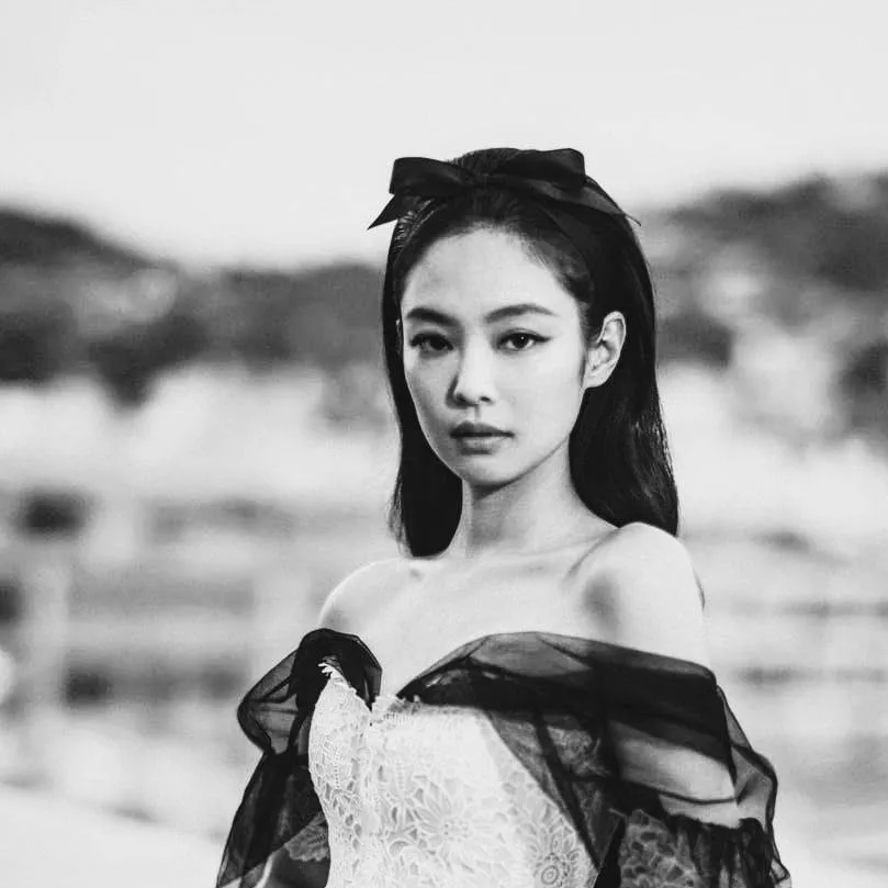 chat with ai character: JENNIE RUBY JANE