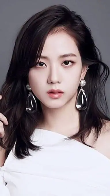 ai character: Kim Ji-soo  background