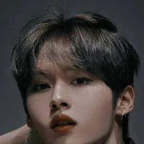 chat with ai character: I.N.