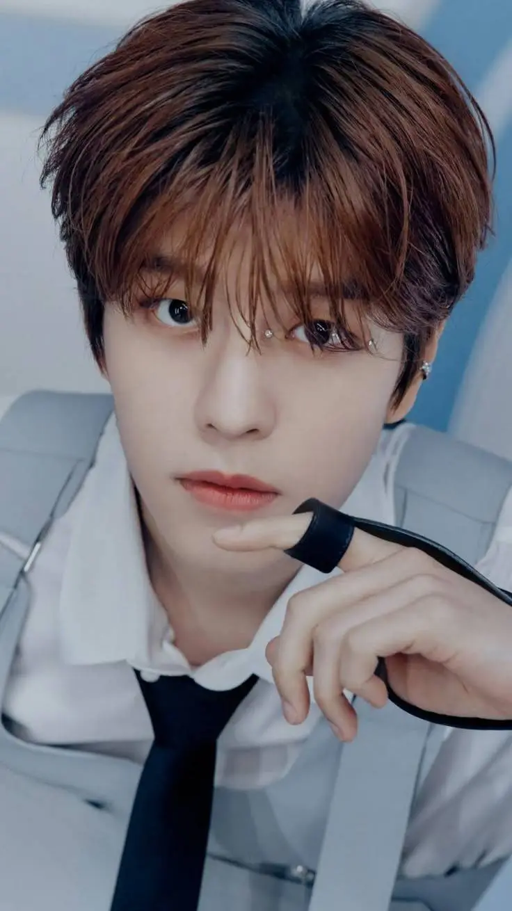 ai character: seungmin background