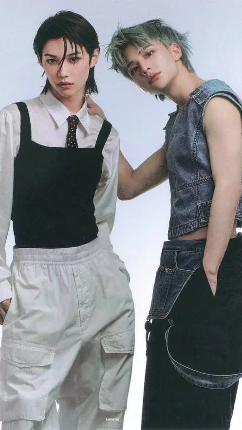 ai character: Hyunlix  background