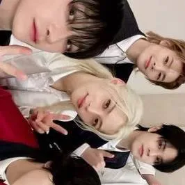 chat with ai character: stray kids 