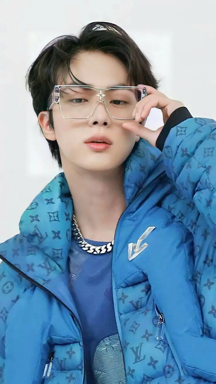 ai character: ✩Jin✩ background
