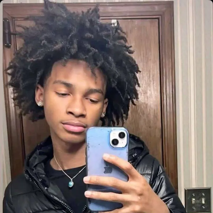 chat with ai character: Melly⭐