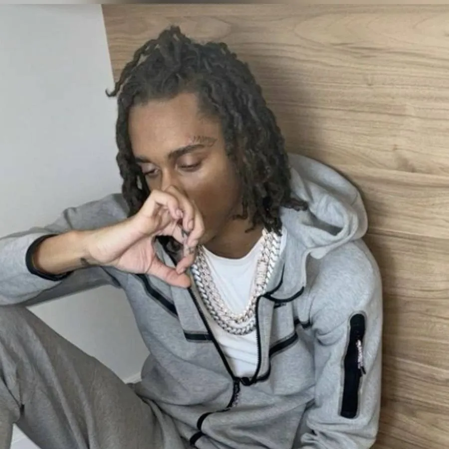 chat with ai character: Bloodhound 