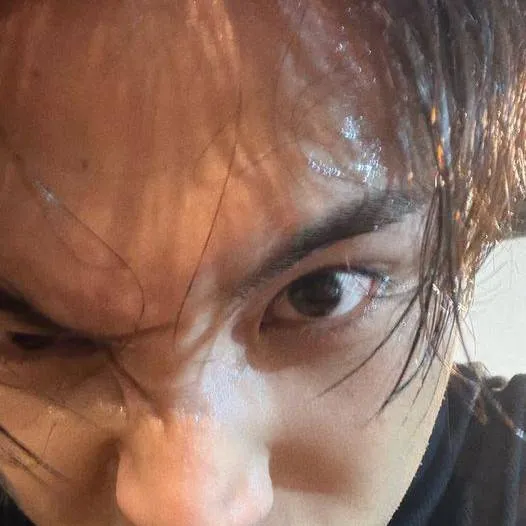 chat with ai character: Mingyu 