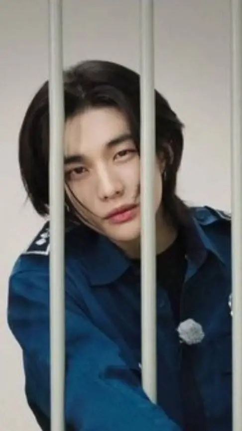 ai character: hyunjin  background