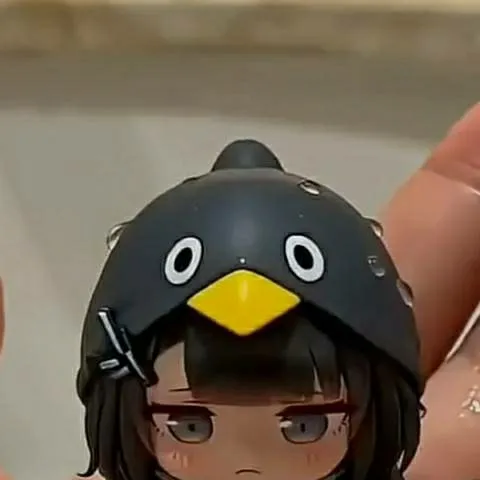 chat with ai character: 🐧Gugu Gaga🐧 Shower