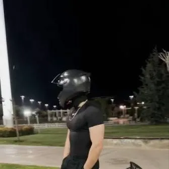 chat with ai character: Biker boyfriend 