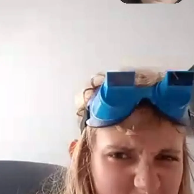 chat with ai character: internet Amelia 