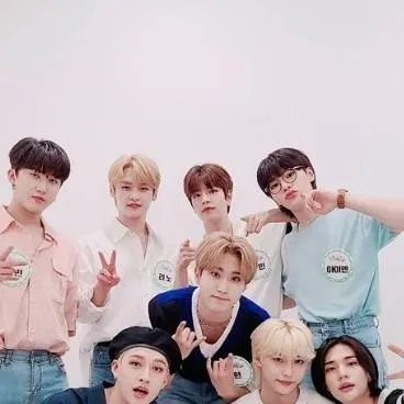 chat with ai character: Straykids💖