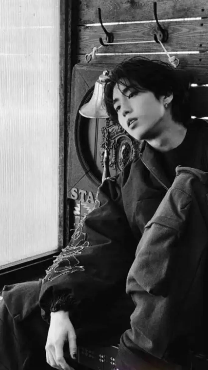 ai character: Han Jisung background