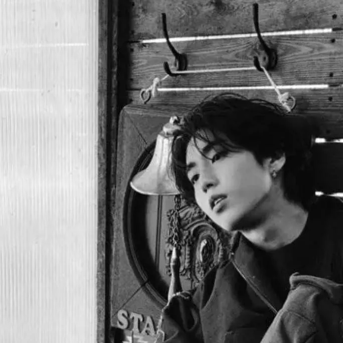 chat with ai character: Han Jisung