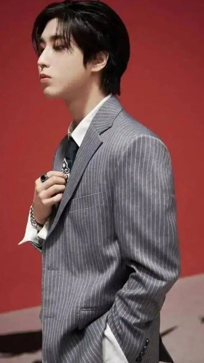 ai character: Han Jisung📚 background