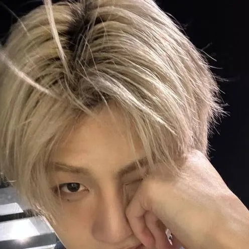 chat with ai character: Jihoon   . 