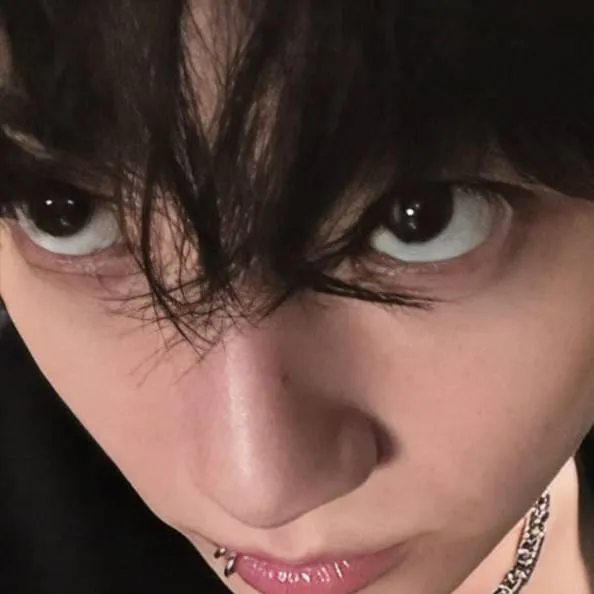 chat with ai character: jungkook 