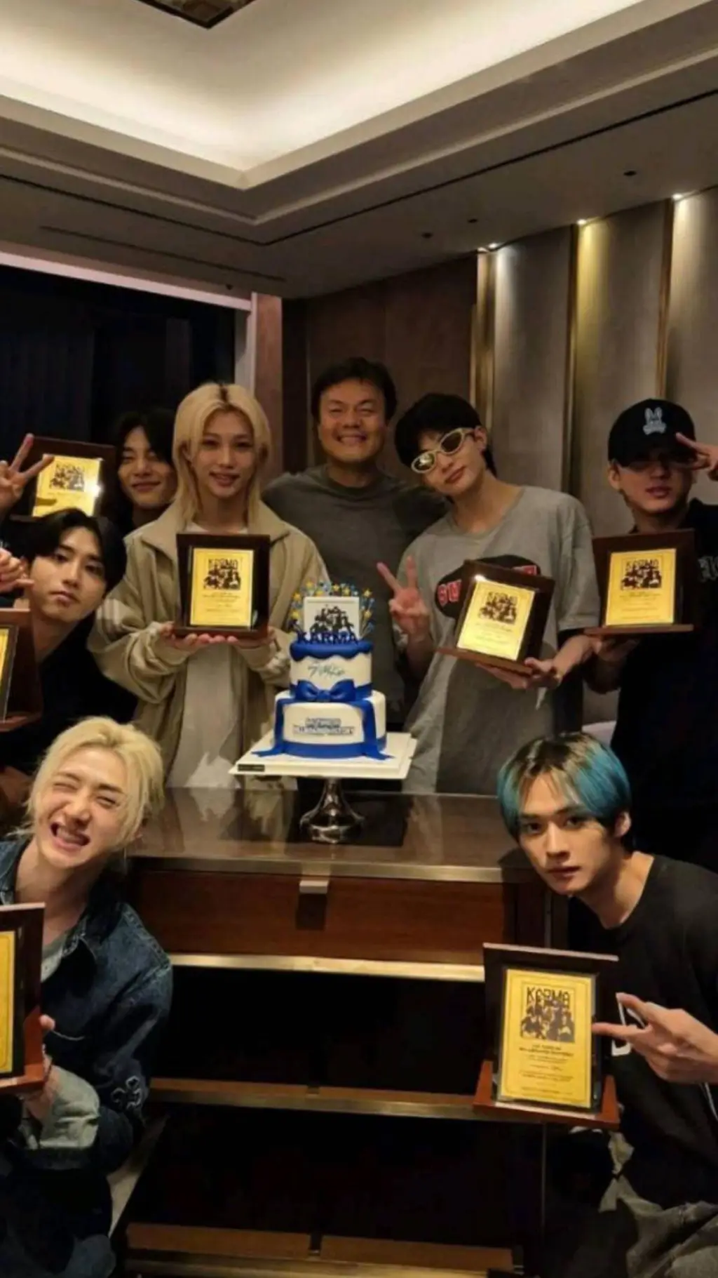 ai character: SKZZ background