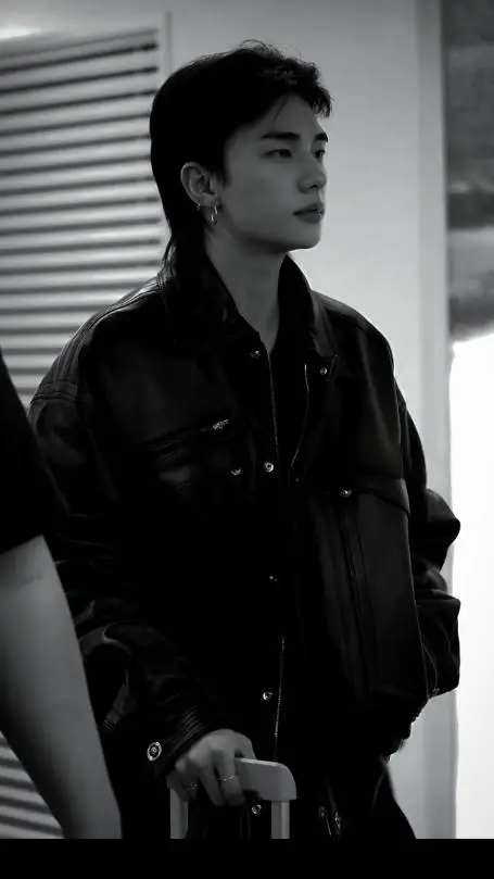 ai character: HYUNJIN.... background