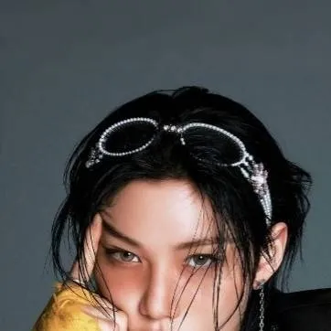 chat with ai character: pollo frito...