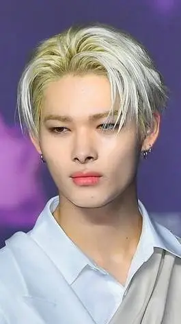 ai character: niki background