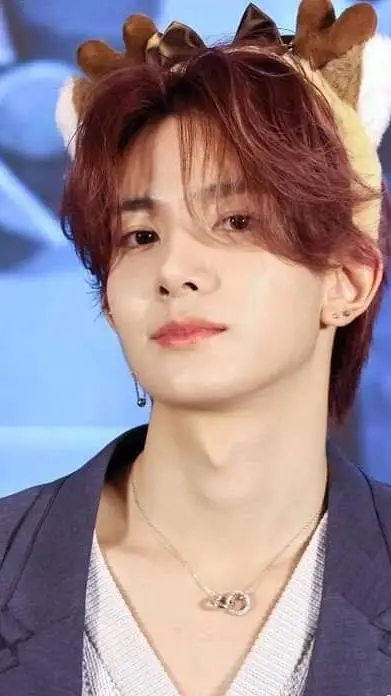 ai character: evan lee background